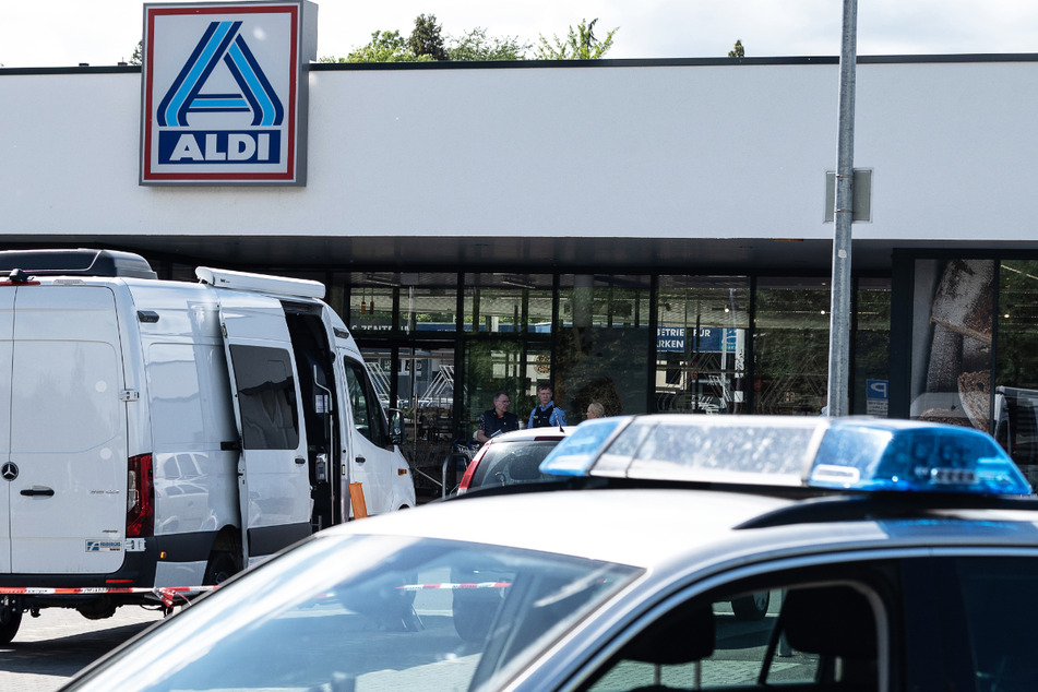 Erst kürzlich wurde in dieser Aldi-Filiale im nordhessischen Schwalmstadt eine Frau (†53) von ihrem Ex-Partner ermordet. Der 58-Jährige erschoss sich hinterher selbst.