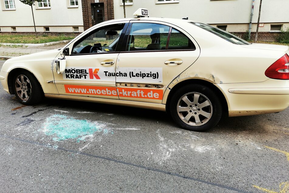 Die Ursache für den Unfall ist derzeit noch unklar. Die Polizei ermittelt, ob ein technischer Defekt der Grund war.