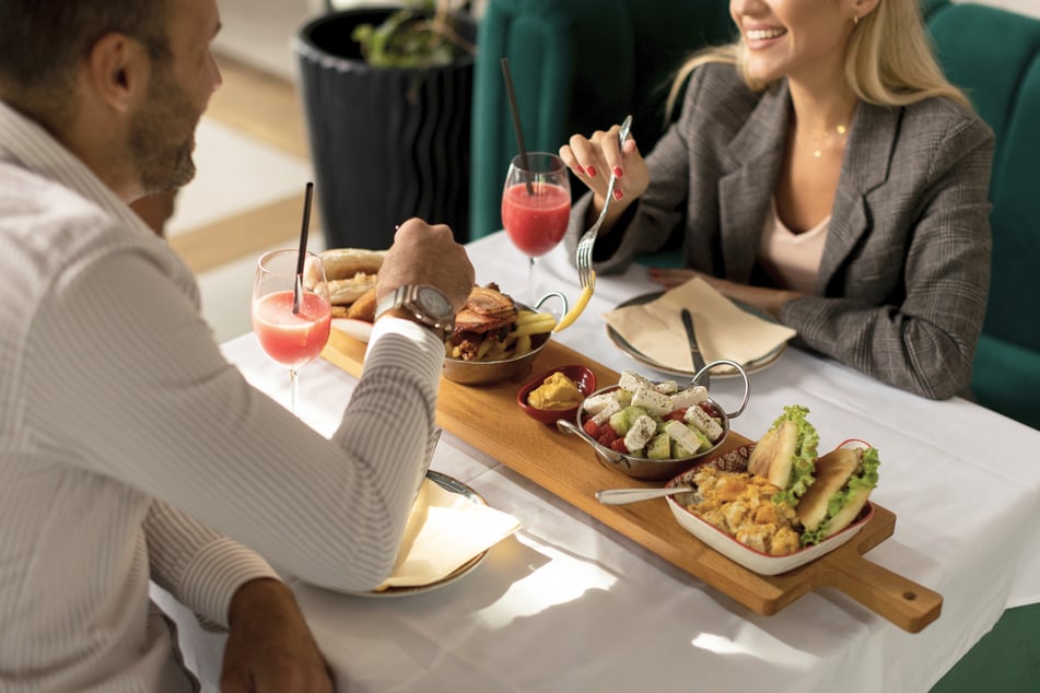 Entscheiden die Portionen auf den Tellern über Wohl und Weh in einer Beziehung? (Symbolbild)