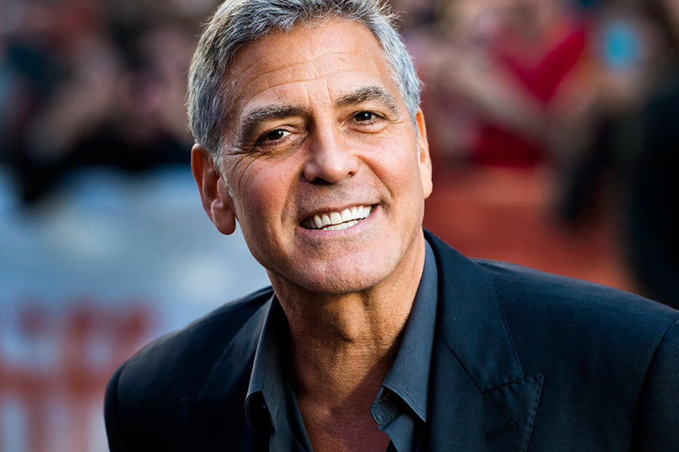 Nackt Amal Clooney  Yahoo is