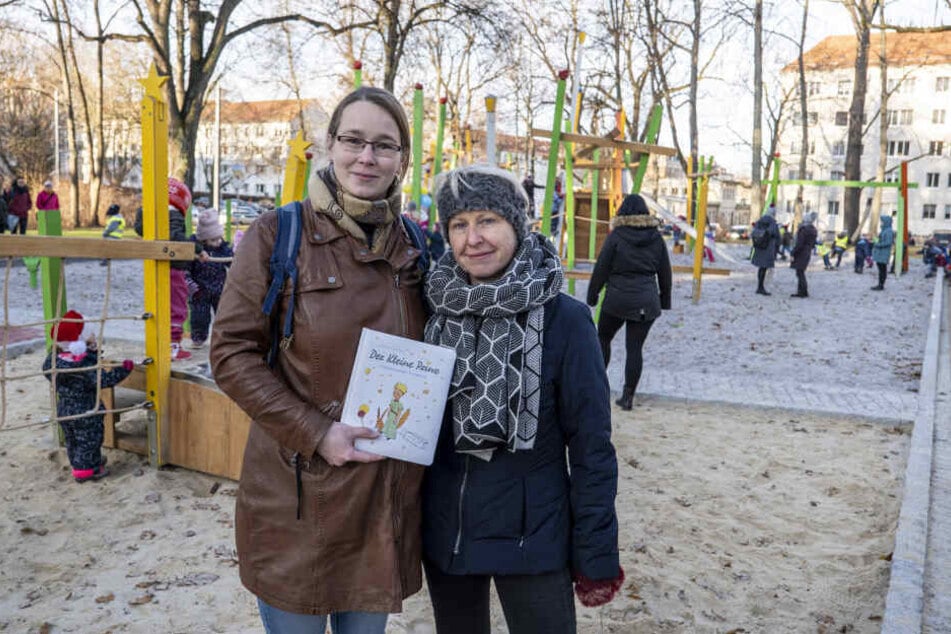 Die Landschaftsarchitektinnen des Grünflächenamtes, Julia Lindner (l.) und Birgit Burkhardt (r.), entwickelten die Pläne für die neue Anlage.