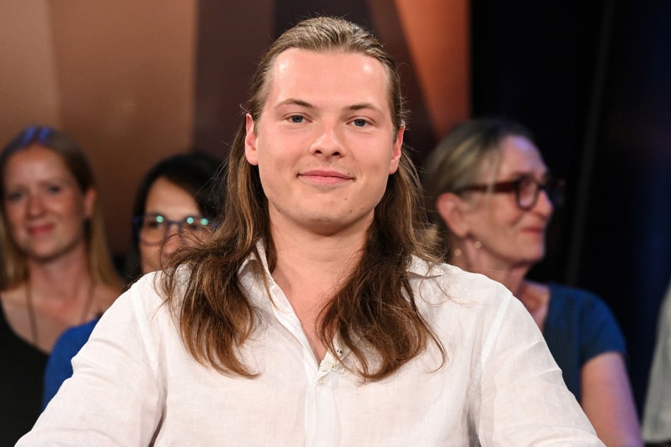 Neben Auftritten im TV macht der 24-Jährige weiterhin auch Musik.