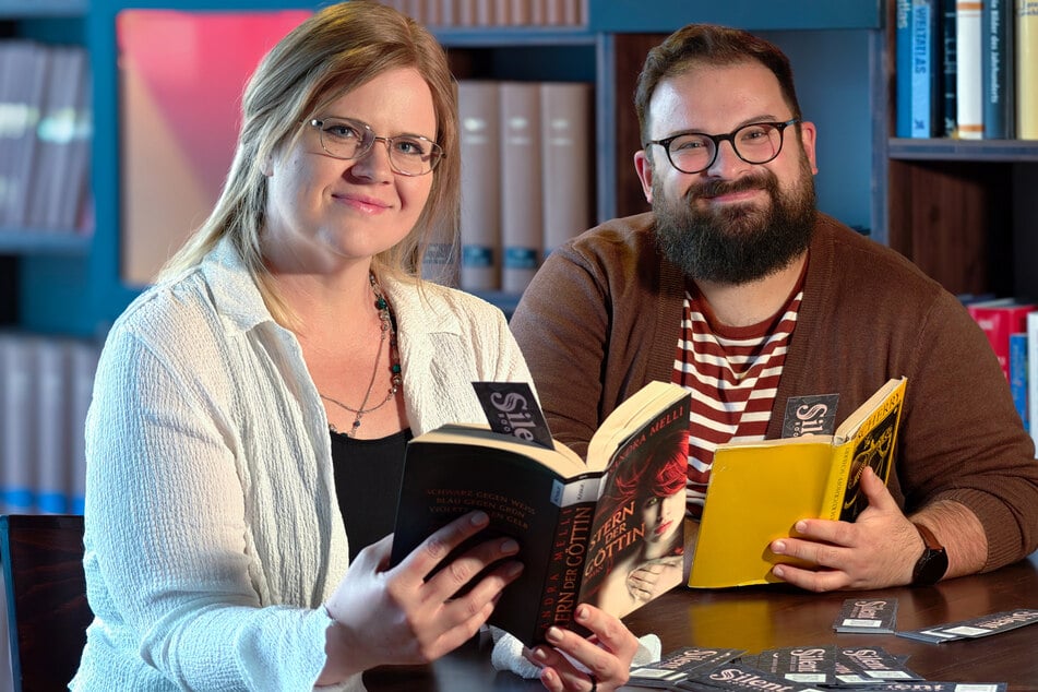 Die "silent book club"-Organisatoren Irina Bolgert (41) und Marcus Lehmann (37) freuen sich auf das erste Treffen.