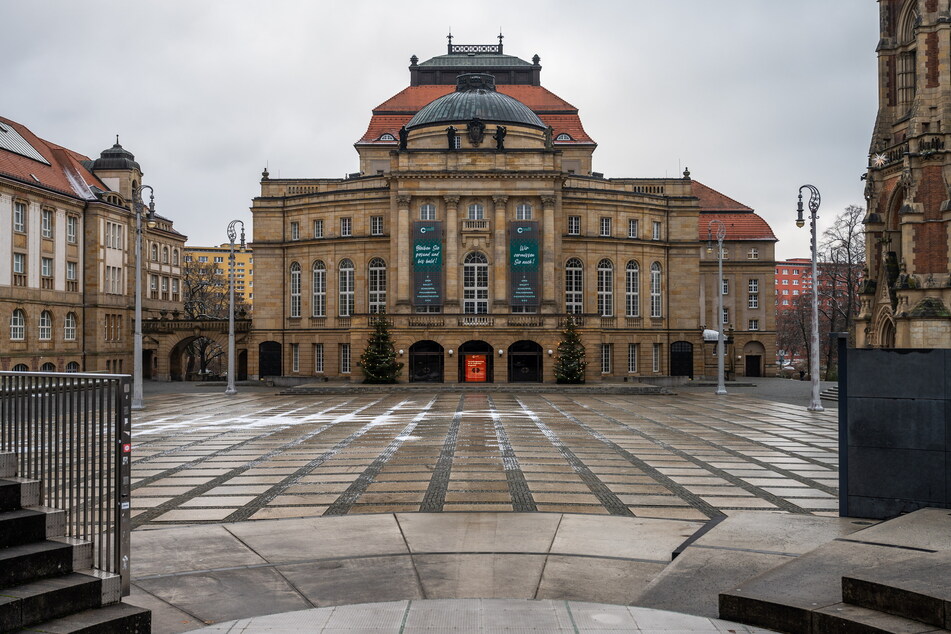 Bei der City-Tour geht es auch zum Chemnitzer Theaterplatz.