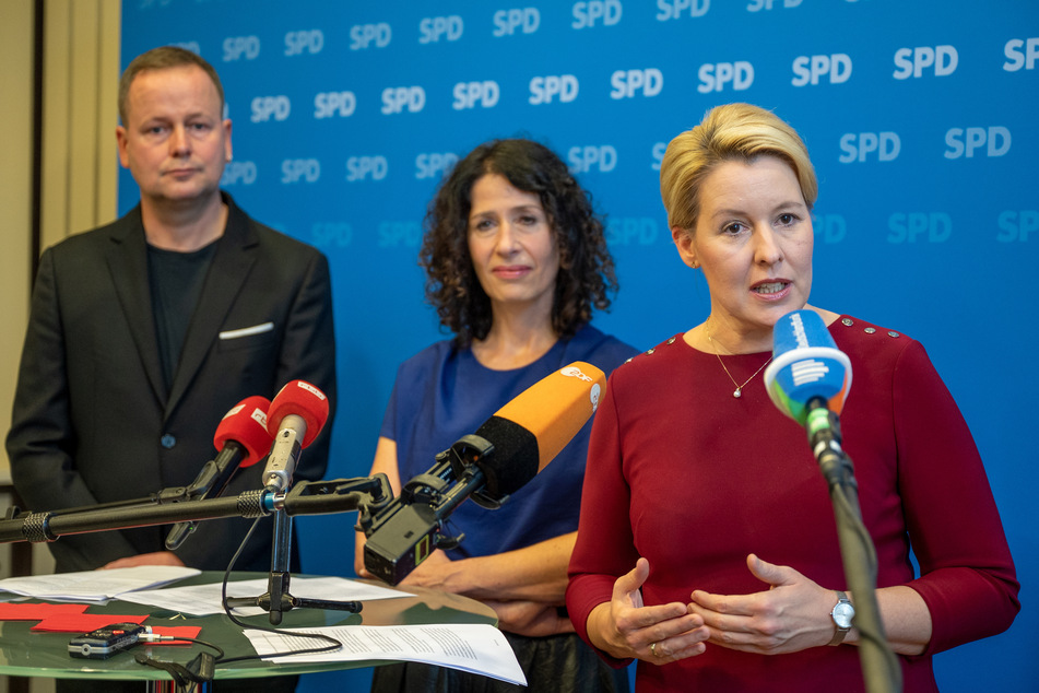 Die Berliner SPD-Spitzenkandidatin Franziska Giffey (43, r.) will mehr Personal bei der Polizei.