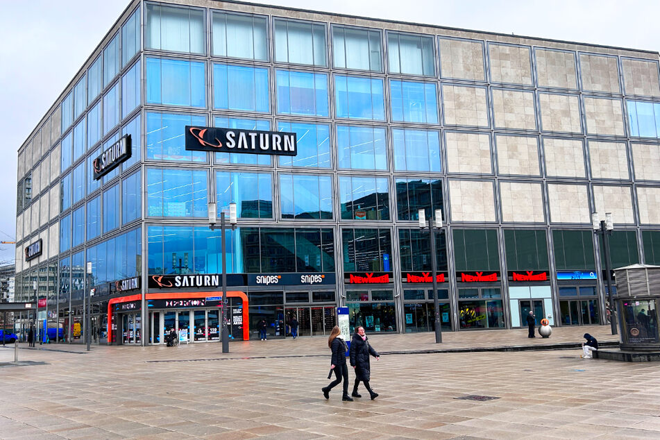 Saturn in Berlin-Mitte Alexanderplatz.
