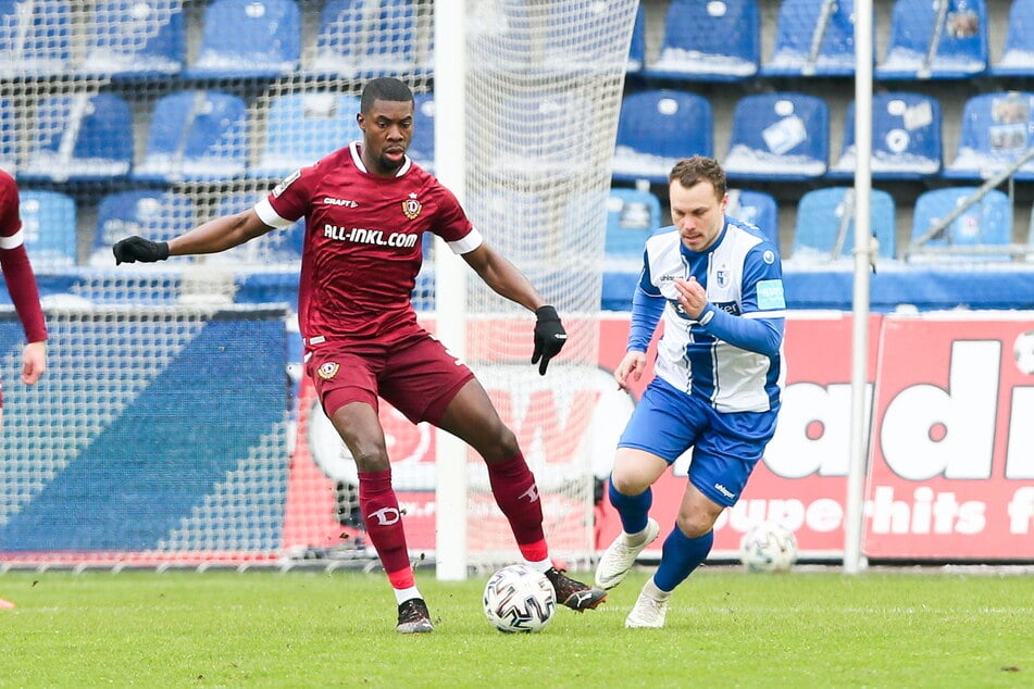 Leroy Kwadwo (24, l.) im Zweikampf mit dem Magdeburger Nico Granatowski.