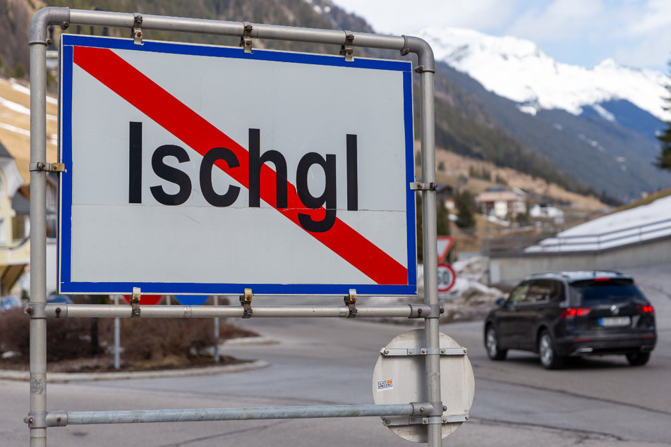 Tausende von Corona-Fällen der ersten Welle sollen ihren Ursprung im österreichischen Skiort Ischgl gehabt haben. Nun klagen Hinterbliebene von Corona-Toten gegen die Republik Österreich.