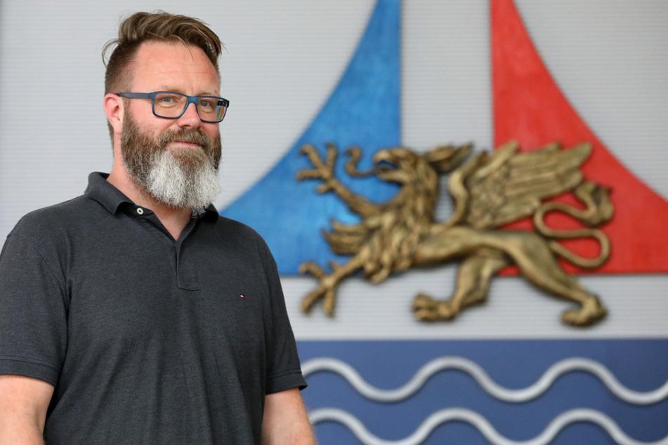 Rostocks Oberbürgermeister Claus Ruhe Madsen (48, parteilos) konnte Maßnahmen lockern. (Archivbild)