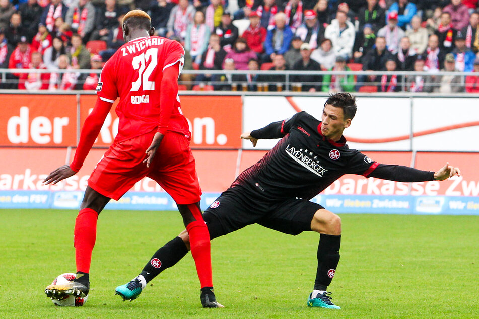 Theodor Bergmann (25, r.) bringt viel Erfahrung zum BFC Dynamo mit. Der zentrale Mittelfeldmann absolvierte 95 Partien in der 3. Liga, davon 33 für den 1. FC Kaiserslautern, konnte sich bei den Roten Teufeln aber nicht dauerhaft behaupten.