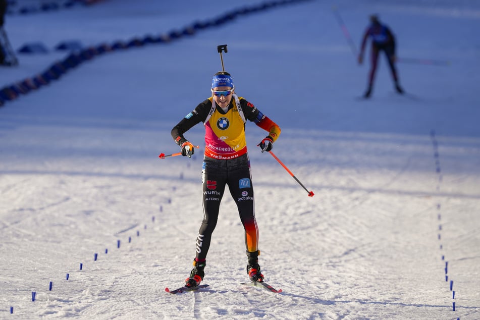 Franziska Preuß sichert sich den dritten Weltcup-Sieg der Saison - und der kann noch ganz wertvoll sein.