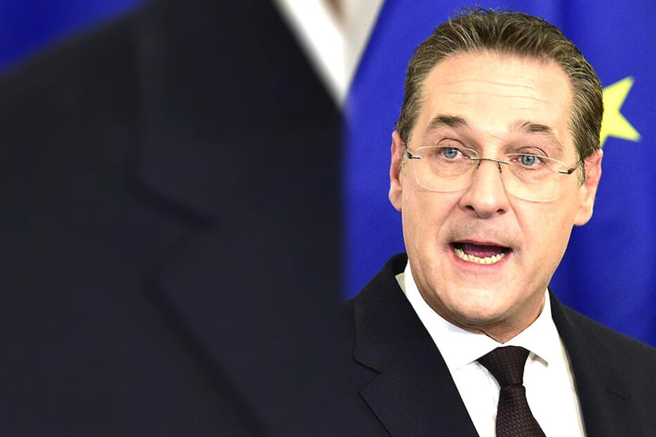Heinz-Christian Strache (49, FPÖ)