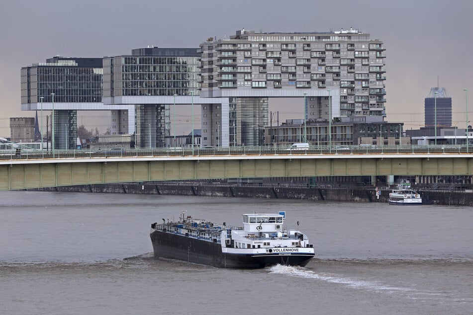 In Richtung Köln-Deutz war die Deutzer Brücke seit den Sommerferien gesperrt. Nun wurde sie wieder freigegeben.