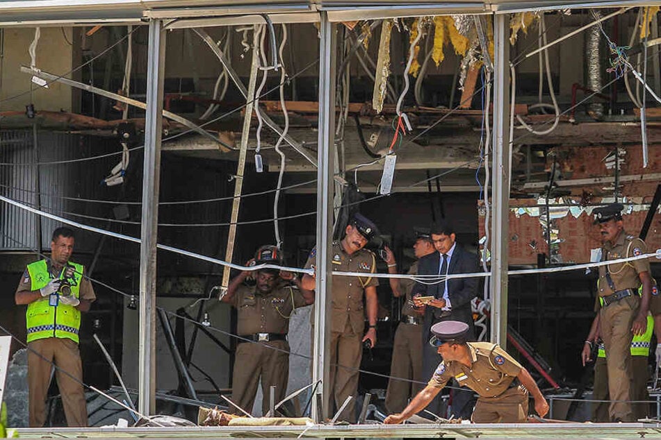 Wer war für die Anschlagsserie in Sri Lanka verantwortlich? Und wurden mögliche Hinweise auf die Attacken ignoriert? Nach den Angriffen mit fast 300 Toten sind wichtige Fragen noch ungeklärt.