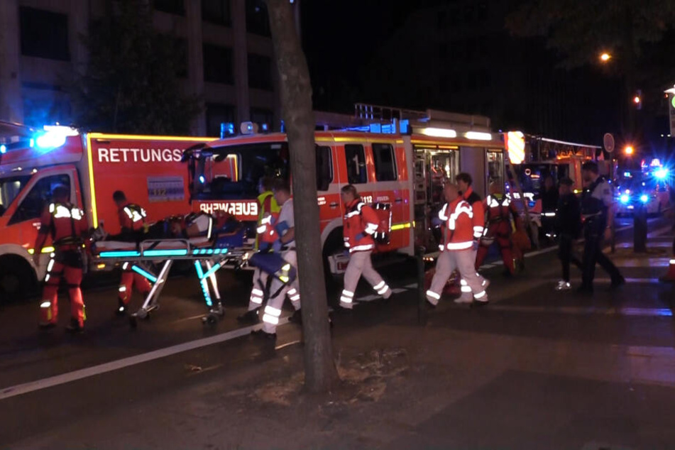 Die Person stürzte mehrere Meter tief und hatte dabei noch Glück im Unglück.