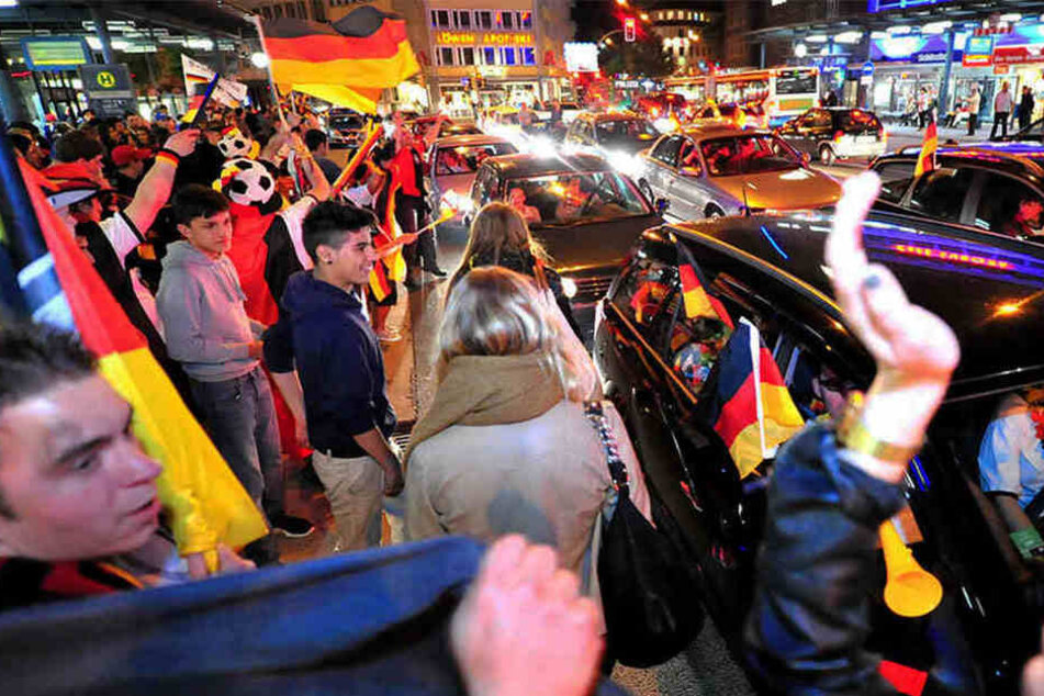 Auch nach dem Public Viewing herrscht Top Stimmung in der Bielefelder City