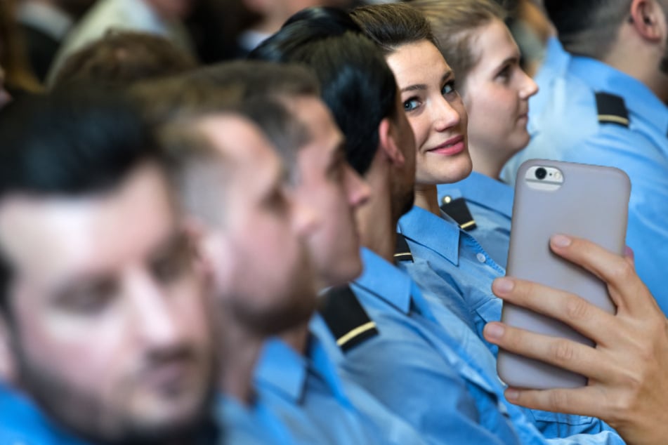 Ein Polizist (26) wurde an der Hochschule für Wirtschaft und Recht in Berlin wegen mutmaßlicher antisemitischer Äußerungen durchsucht. (Symbolbild)