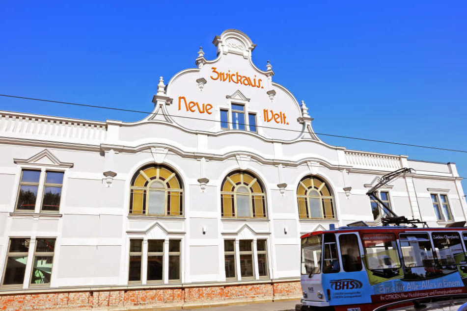Neue Welt wie neu: Das Zwickauer Ballhaus wird gerade frisch saniert.