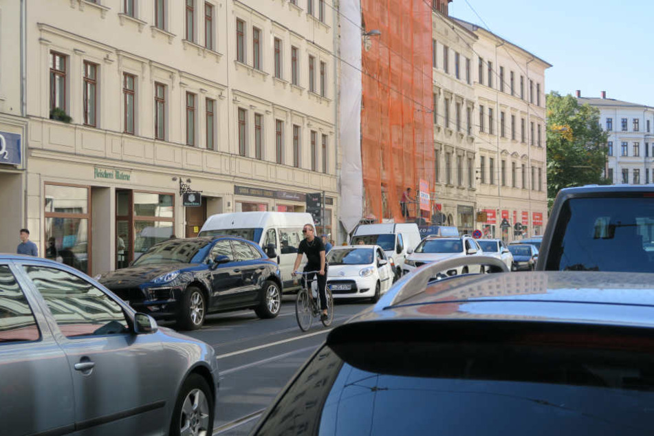 Damit soll Schluss sein: Die Kurzzeit-Parkplätze an den Seitenstreifen sind ab dem heutigen Freitag gestrichen.
