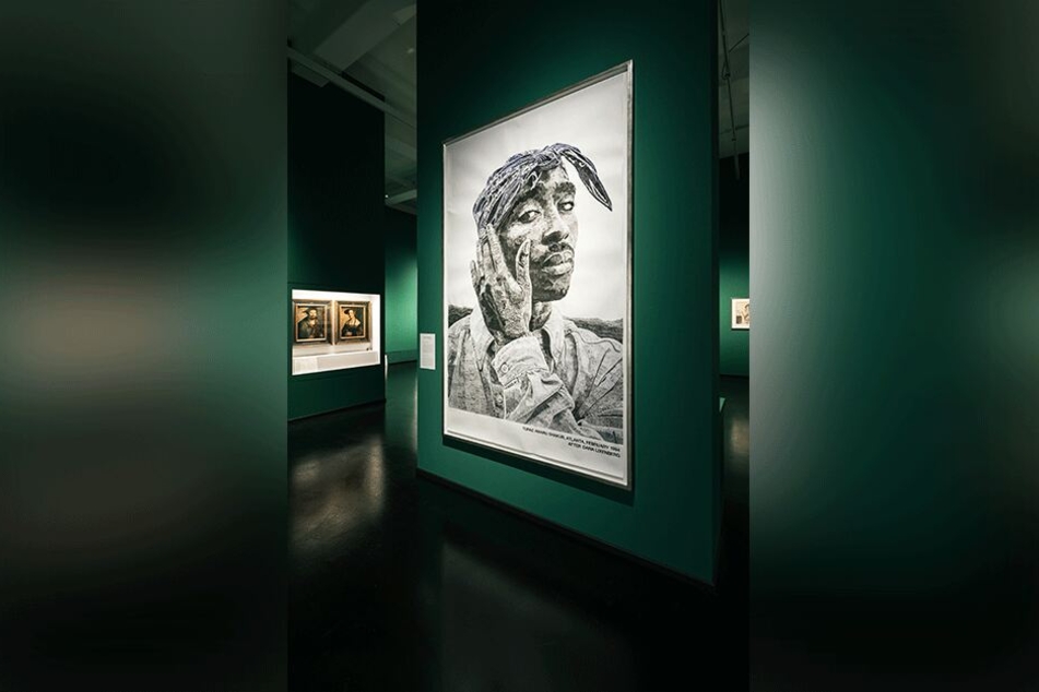 Künstler Marcel Odenbach bereitete der Rap-Ikone mit seinem Bild "Tupac" ein Andenken.