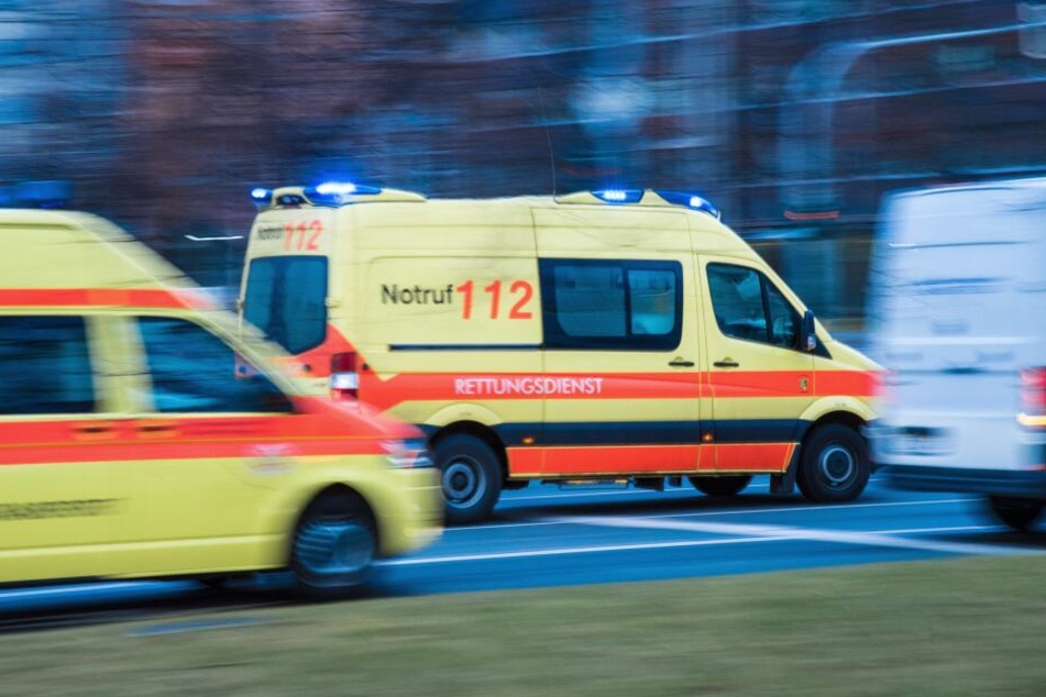 Beide Fahrer wurden bei dem Unfall verletzt. (Symbolbild)