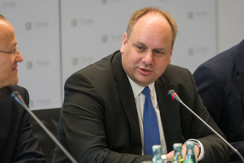 Dresdens OB Dirk Hilbert (45, FDP) hat einen Namensvorschlag für die
Woba.