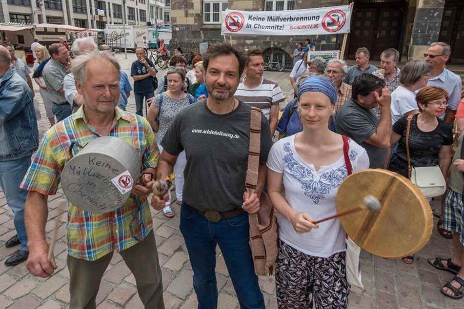 Die Anwohner Stefan Tetzner (65), Dirk Kreuzner (49) und Malina Opitz (29) lärmten gegen Müllverbrennung in Chemnitz.