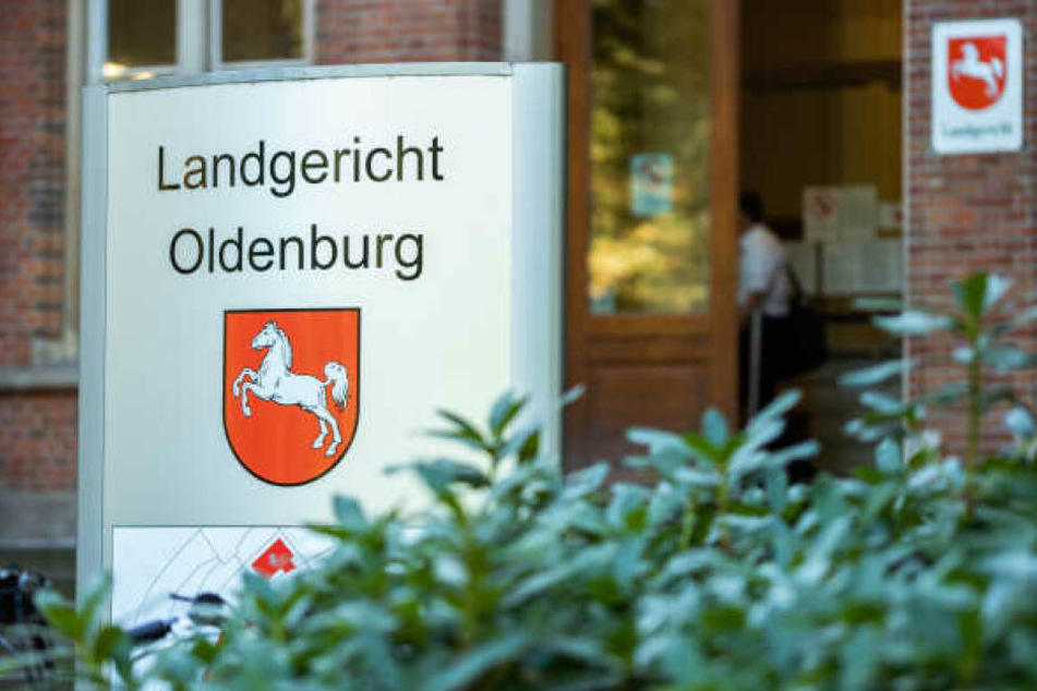 Vor dem Landgericht Oldenburg wird am Dienstag das Urteil gefällt. (Archivbild)