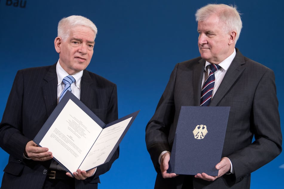 ZdJ-Präsident Josef Schuster (64) mit Innenminister Horst Seehofer (69, CSU) in Berlin.