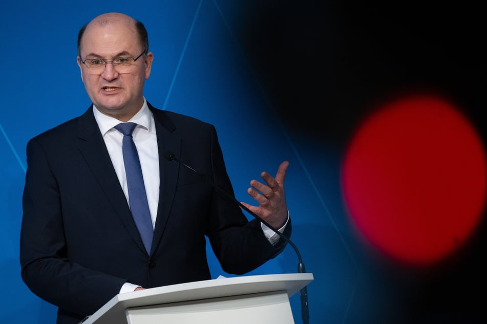 Albert Füracker (57, CSU), Finanzminister von Bayern.
