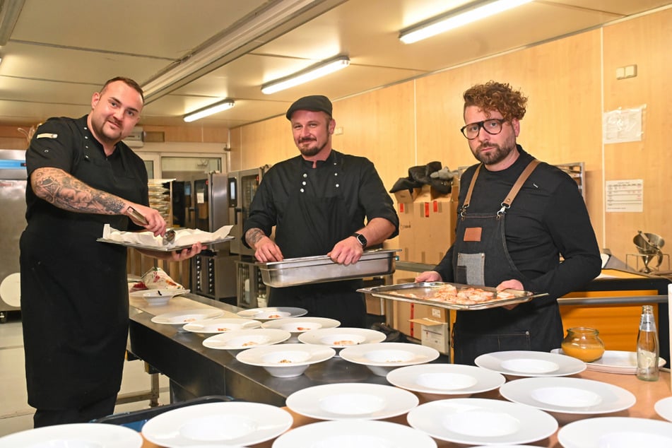 In der Küche sind sie die Meister (v.l.): Martin Werner (37), Georg Müller (36) und Manuel Klötzer (42).