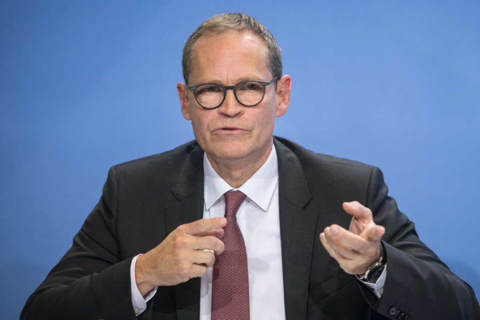 Berlins Regierender Bürgermeister Michael Müller (55, SPD) hat am Donnerstag nochmals an die Eigenverantwortung der Berlinerinnen und Berliner appelliert.