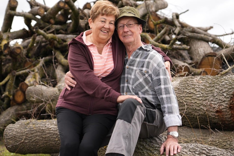 Hühner-Landwirt Walter (74) verbringt die "Bauer sucht Frau"-Hofwoche mit Rentnerin Katharina.