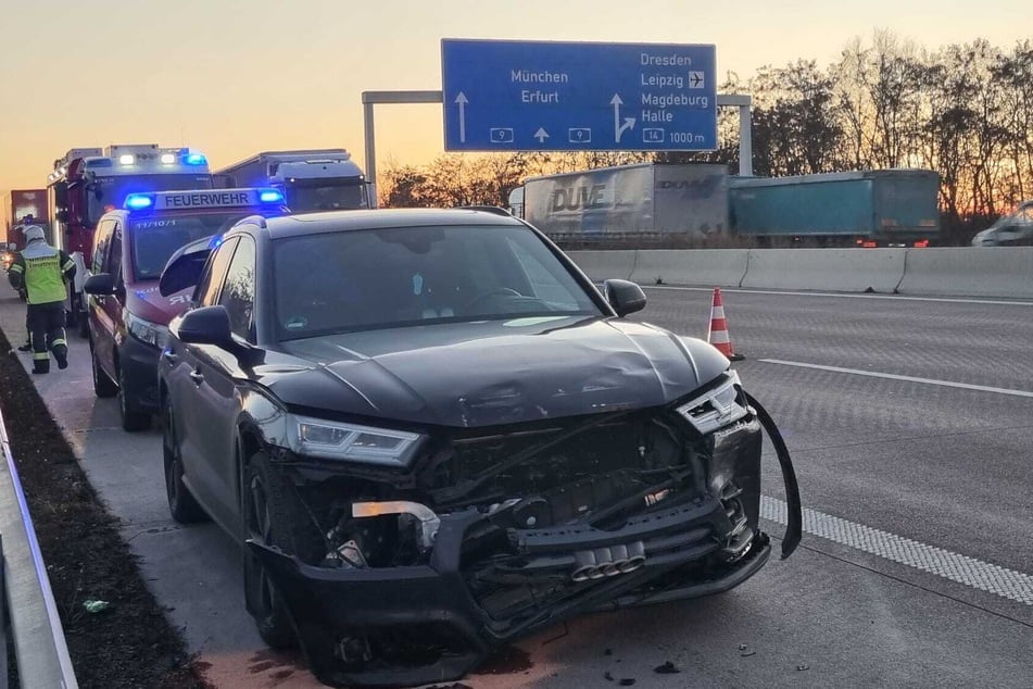 Einen Kilometer nach dem Schkeuditzer Kreuz fuhr dieser Audi auf seinen Vordermann auf.