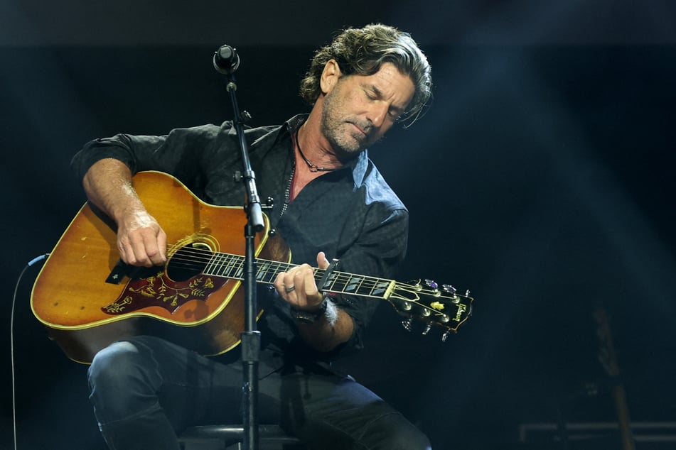 Grammy-Gewinner Brett James (†57) ist bei einem Flugzeugabsturz gestorben.