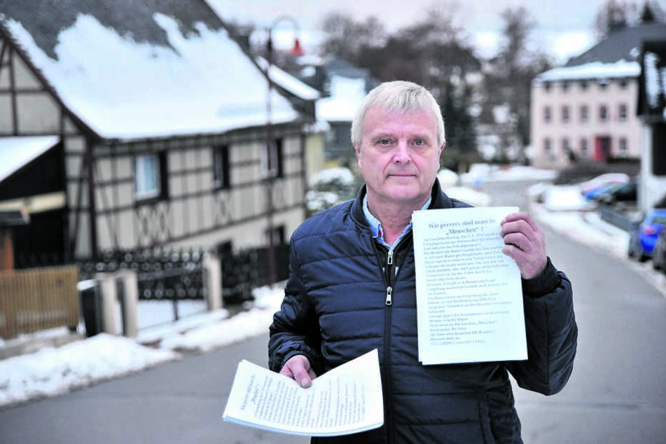 Matthias Henke (64) verteilte Flugblätter und setzte eine Belohnung aus.