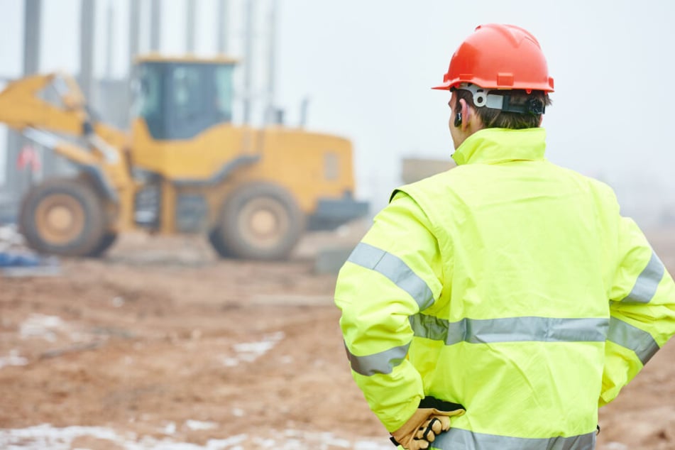Die Arbeiter waren auf einer Baustelle im Einsatz gewesen. (Symbolbild)