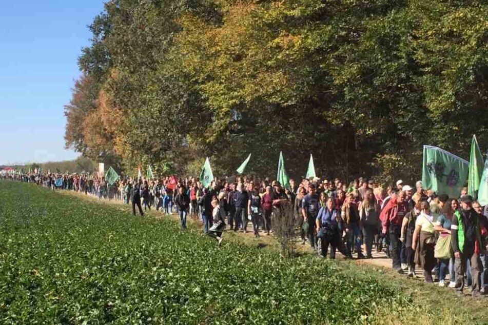 Eine Großdemo am Hambacher Forst.