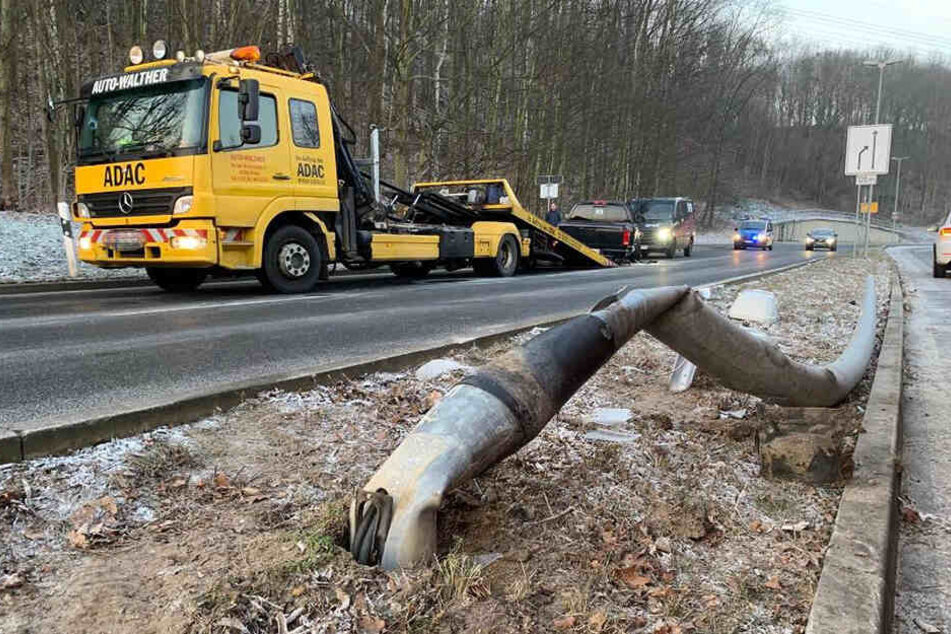 Die Höhe des Sachschadens beträgt rund 15.000 Euro.
