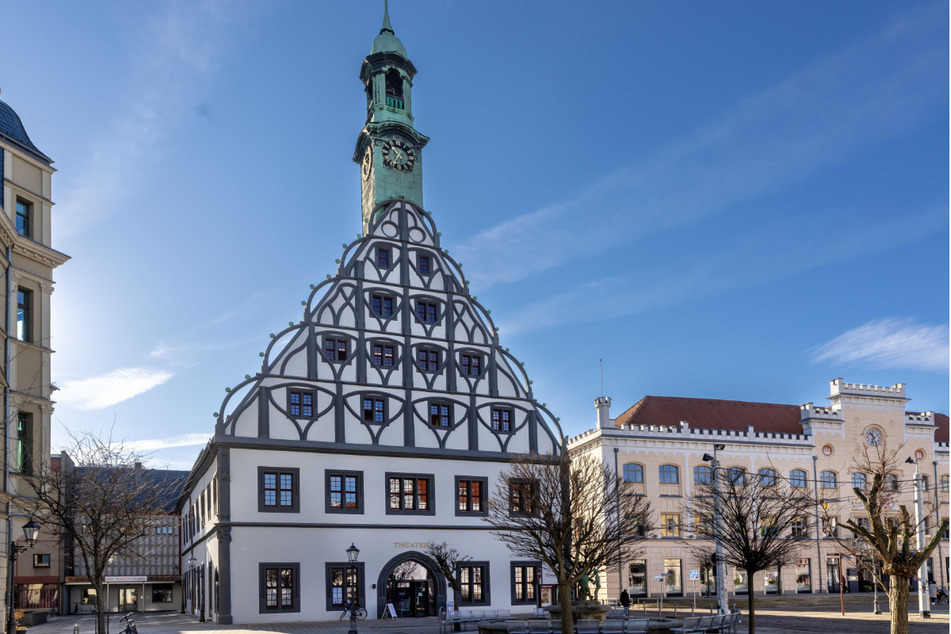 Im Gewandhaus Zwickau findet die Verleihung des Preises des 1. Sächsischen Theatertreffens statt.