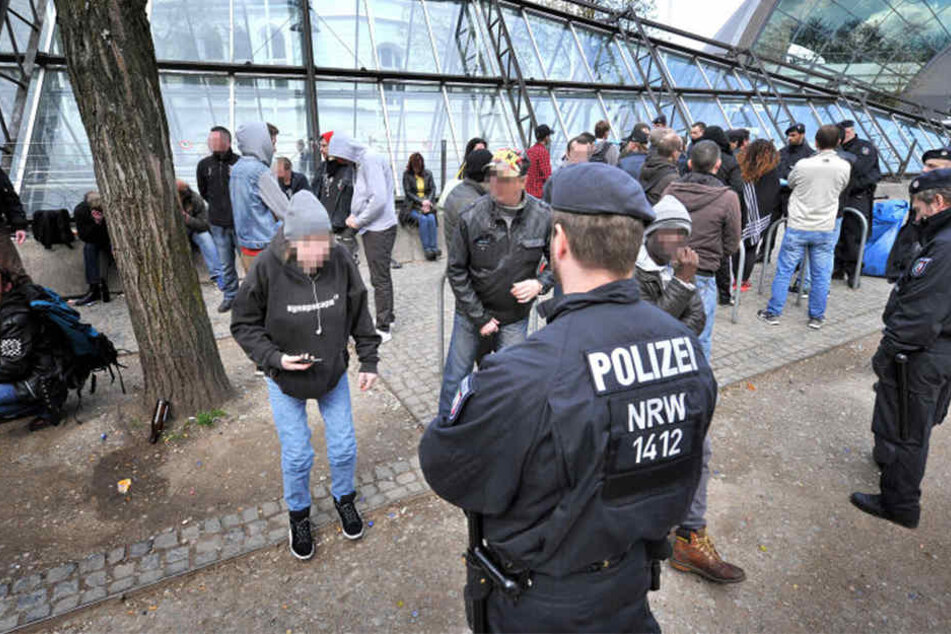 Die 43-Jährige ist überzeugt, dass man nur mit erhöhter Polizei-Präsenz und Alkoholverboten Herr über die Situation werden könnte.