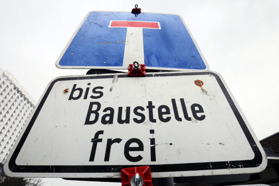 Zahlreiche Baustellen sorgen für Verkehrsbehinderungen.