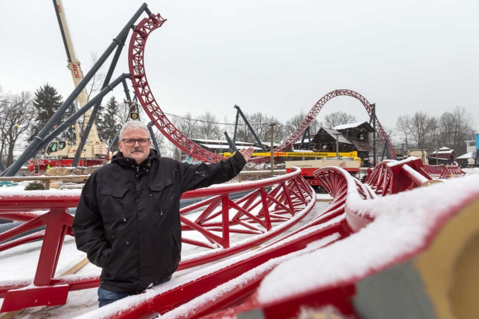 Park-Chef Lutz Müller (59) will mit der neuen Super-Achterbahn 10 Prozent mehr Besucher in den Freizeitpark Plohn locken.
