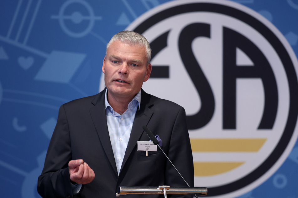 Laut FSA-Präsident Holger Stahlknecht (58, CDU) will der Verband mit dem Ausschluss ein klares Zeichen gegen Rechtsextremismus setzen.