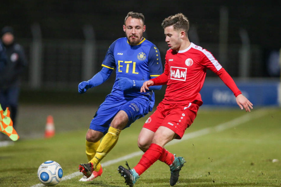 Bleibt Probespieler Can Coskun (rechts) beim FSV Zwickau? (Archivbild).