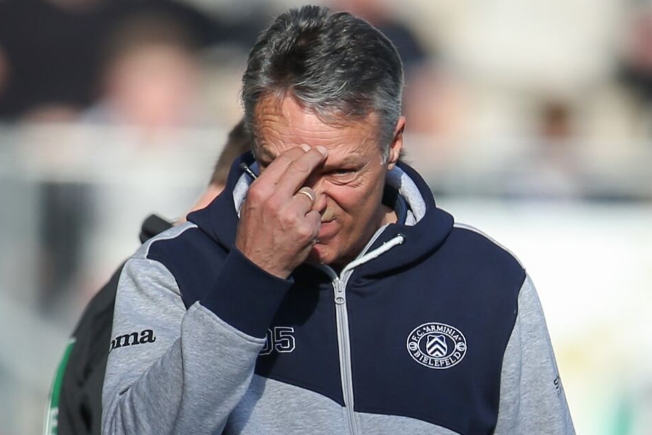 Schon während des Spiels verzweifelte DSC-Trainer Uwe Neuhaus ab und an.
