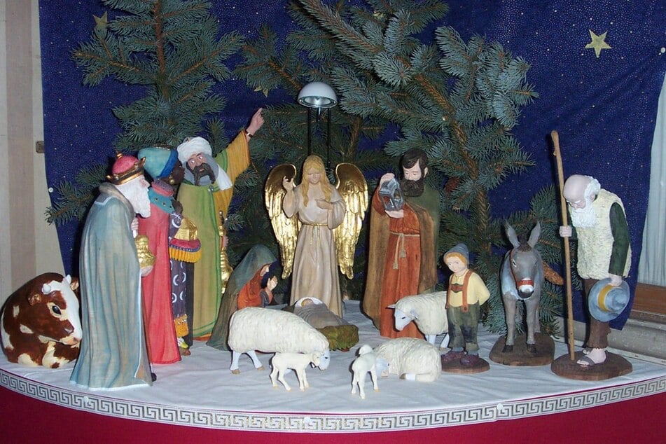 So stand die Krippe mit allen Figuren über Jahre hinweg in der Kirche.