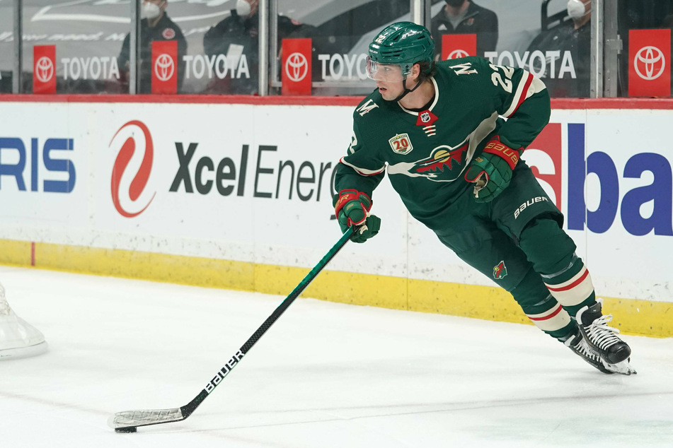 Minnesota Wild left wing Kevin Fiala (22).