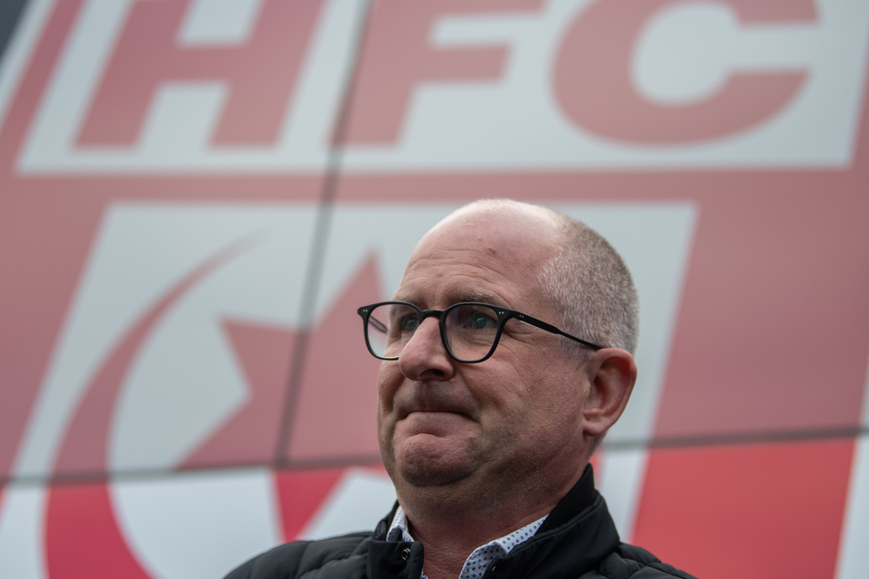 HFC-Präsident Jens Rauschenbach (52) stützt seinen Trainer André Meyer (38).