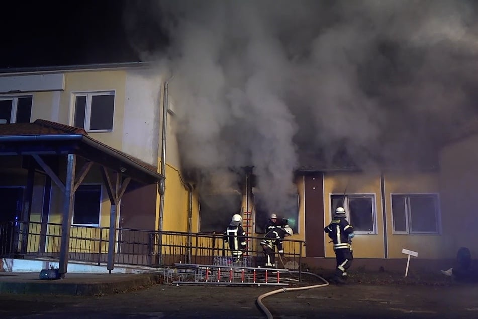 Brand in Asylunterkunft mit zwei Verletzten: Tatverdächtiger festgenommen